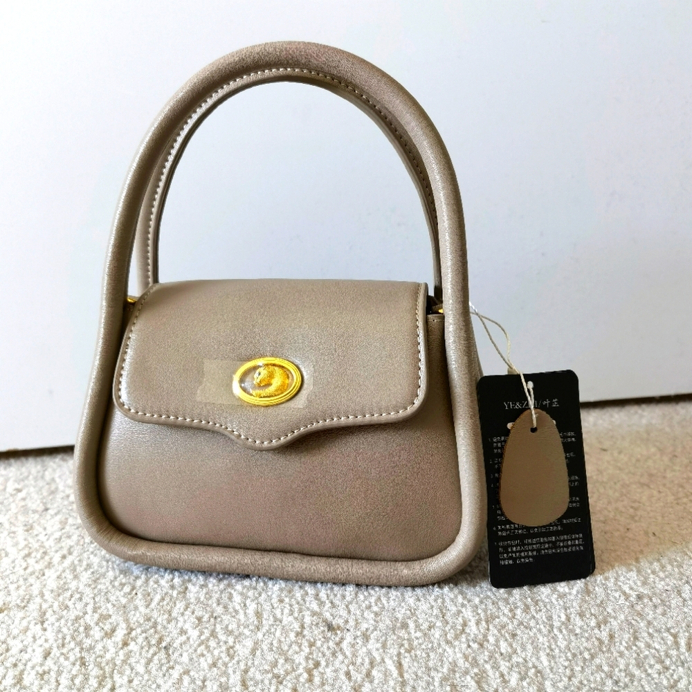 Genuine Leather Purse.